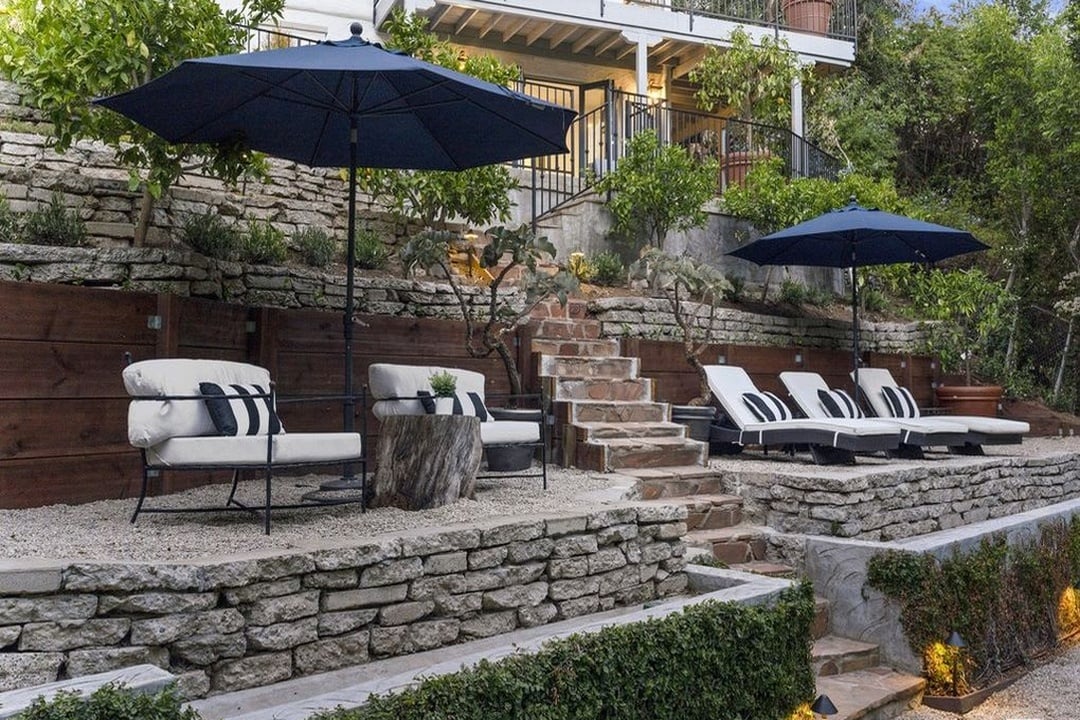 Eminence Lodge