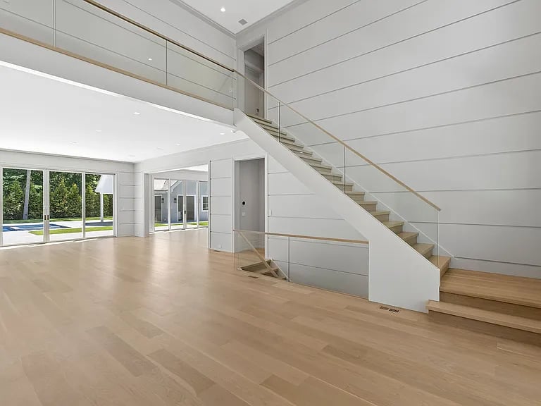 225 Norris Ln