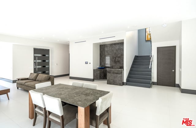 2122 Castle Heights Ave