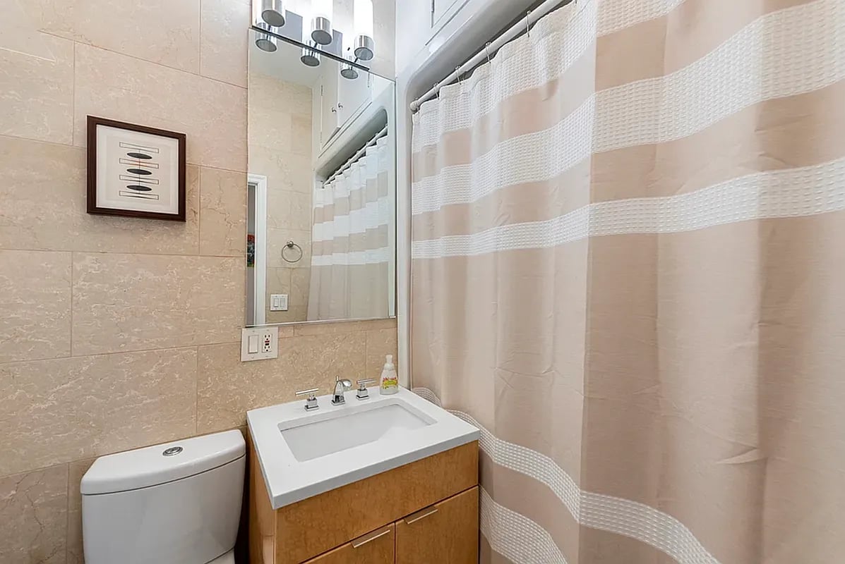 422 West Broadway #3F