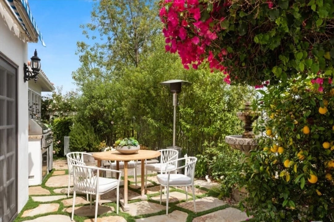 Summit Oasis