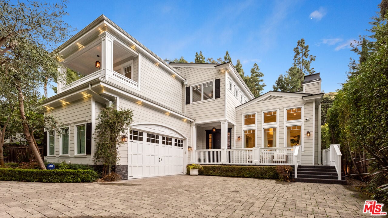 Luminor Heights, Laurel Canyon Blvd, 90046