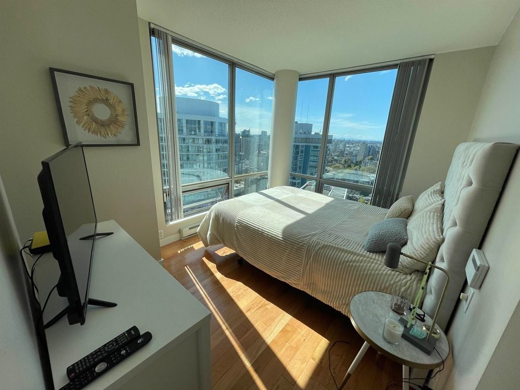 1288 W Georgia St, #3405