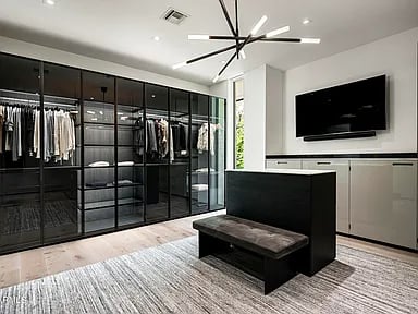 5611 N WILKINSON Road