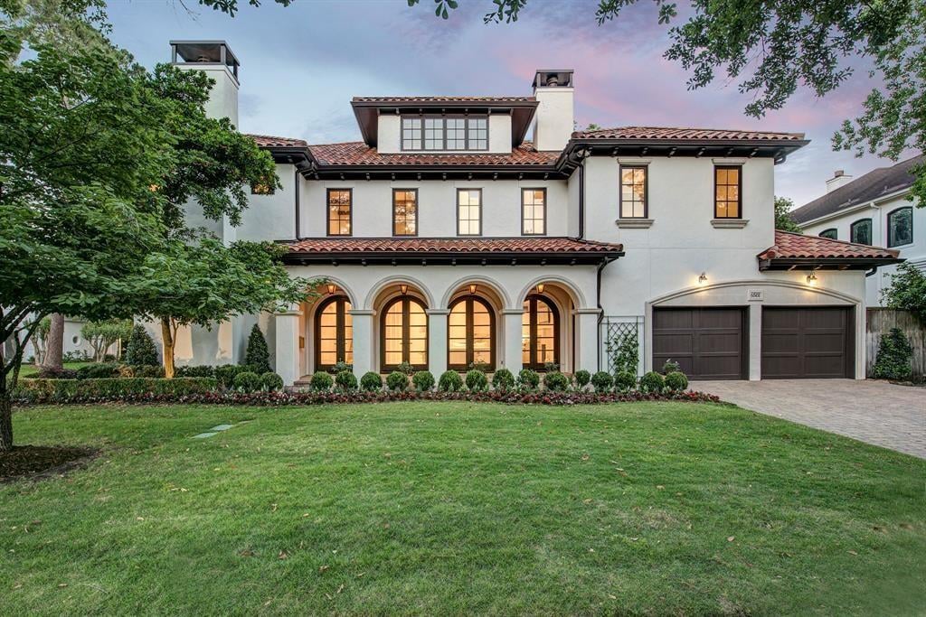 6501 Westchester Ave