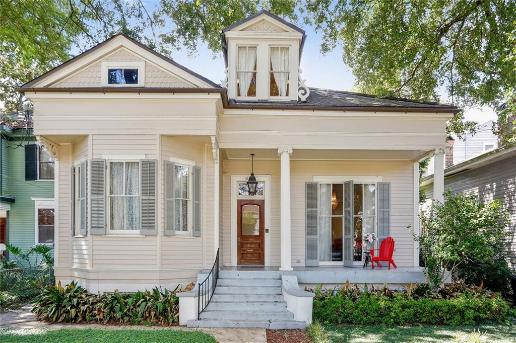 1672 Robert St