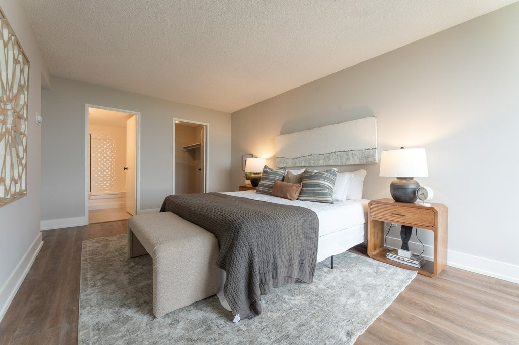 1108-50 Baif Blvd