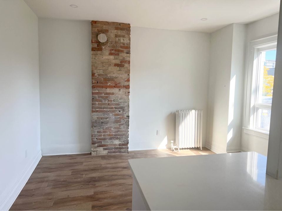 416 Parliament Street Unit: 1