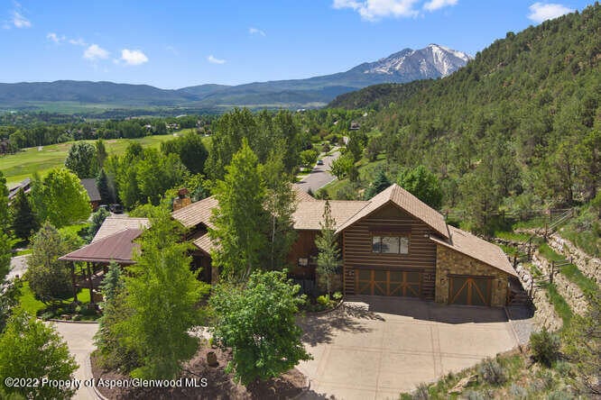 3847 Crystal Bridge Dr