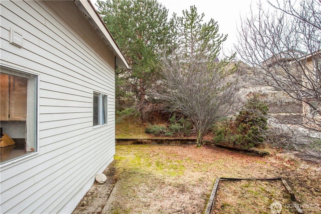 280 W Beach Dr