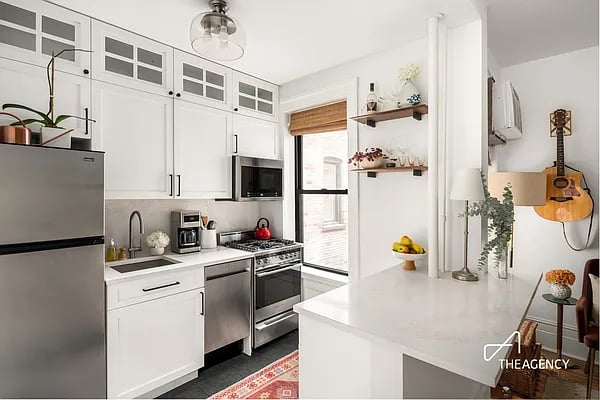 145 W 12th St, APT 5-3