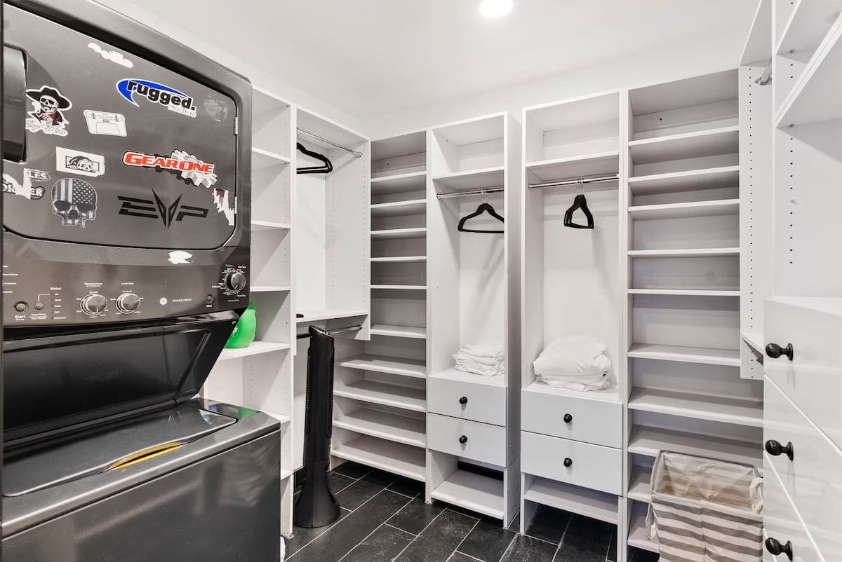 Phoenix Luxury! Pickleball | Free Heated Pool | Hot Tub