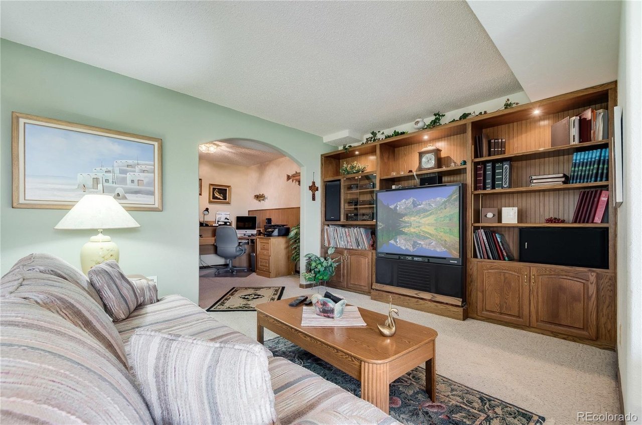 7328 Hawks Nest Trl