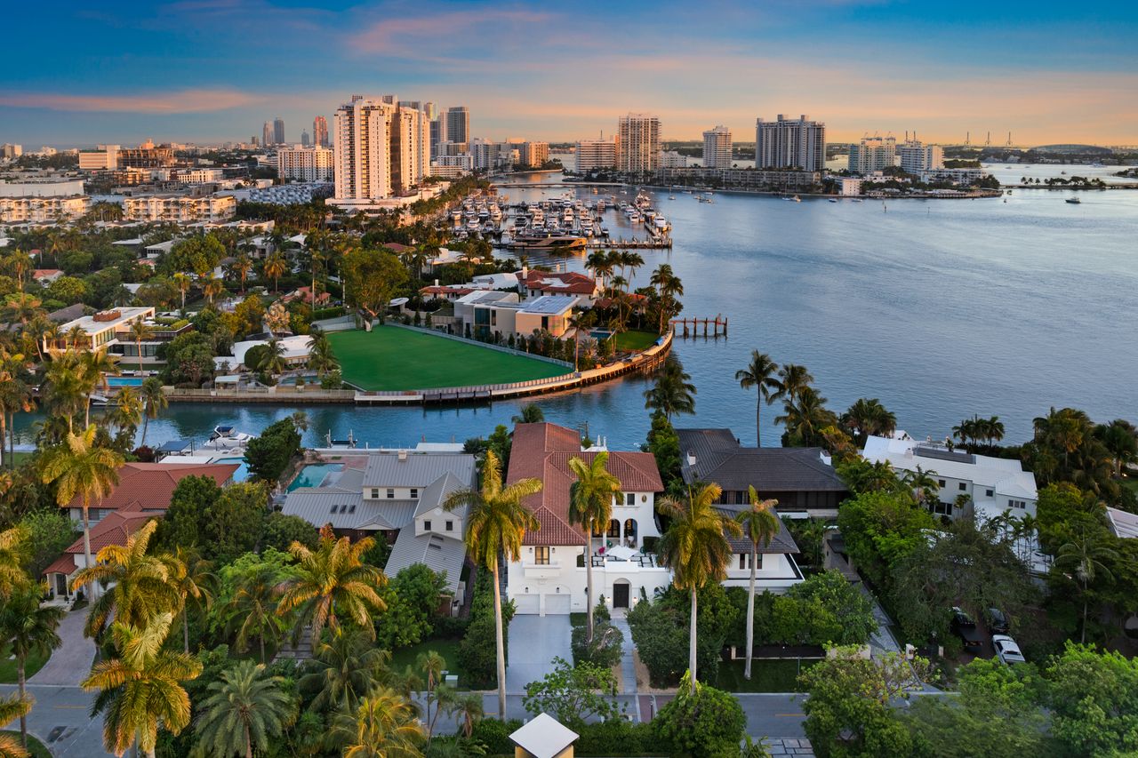 Sunset Island III Waterfront Estate