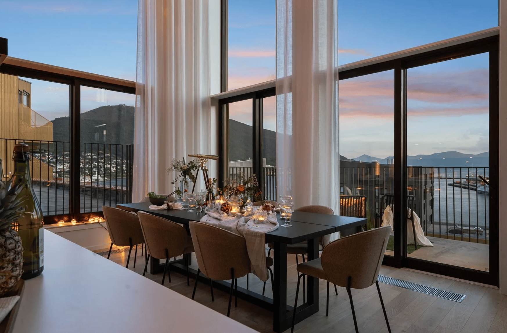 PENTHOUSE IN THE ARCTIC SKYLINE 