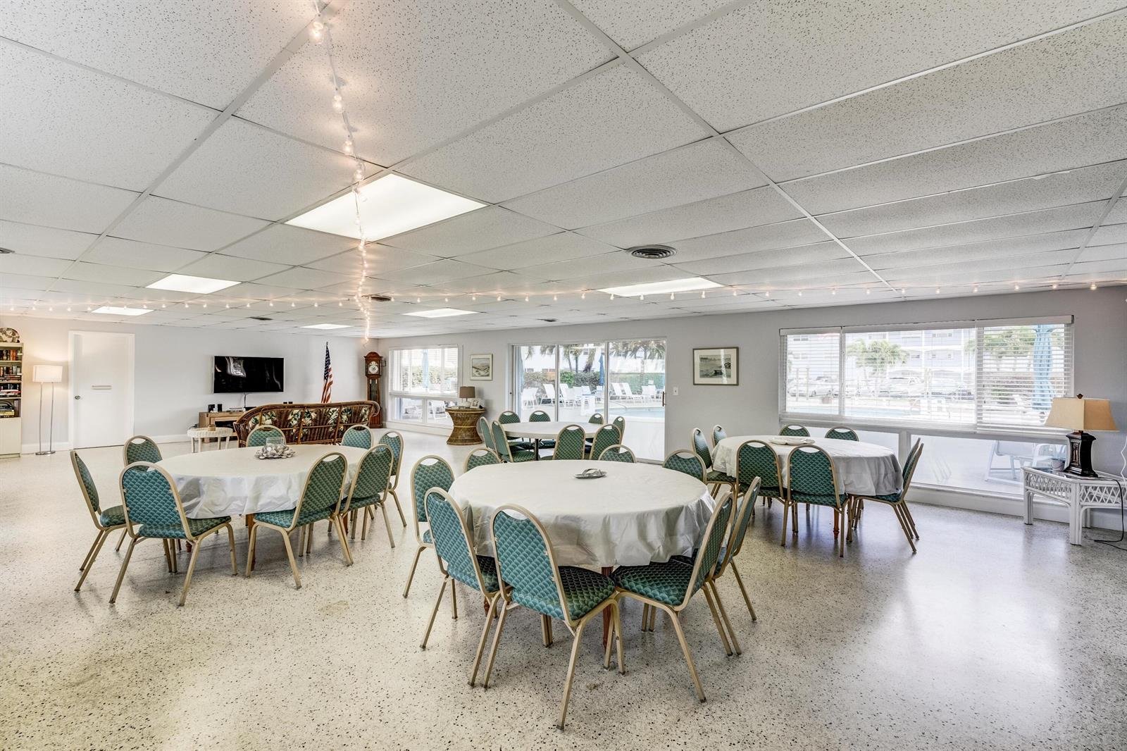 100 Shore 307 Ct