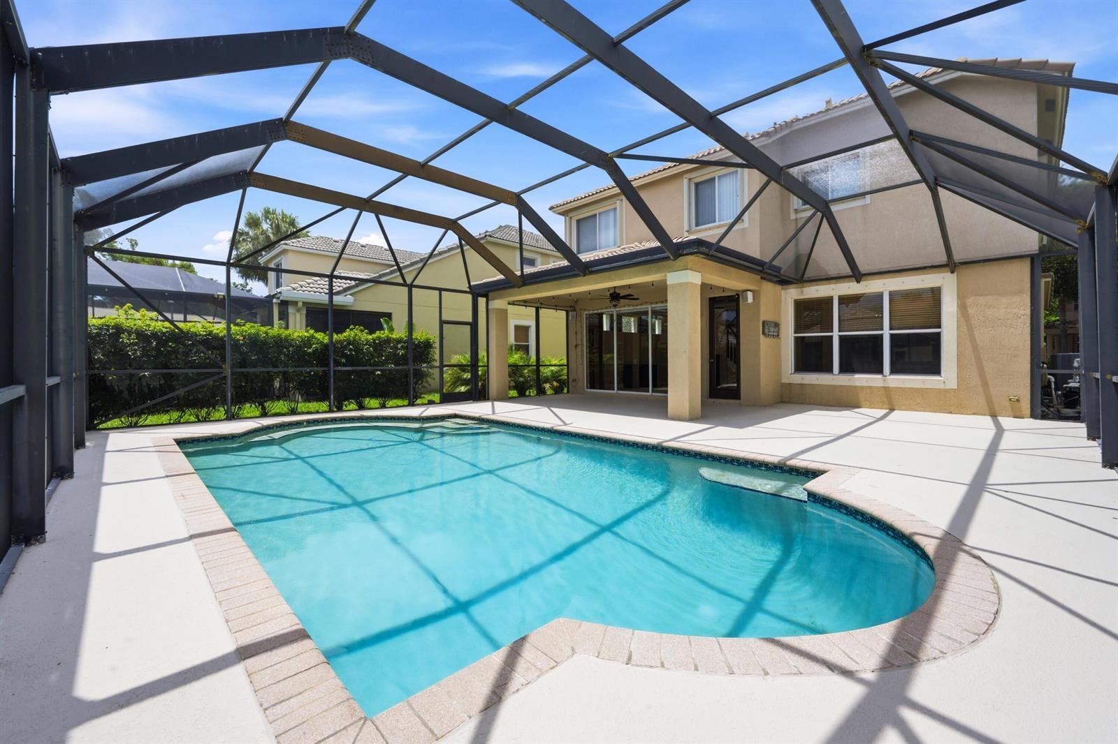 8113 Bautista Way