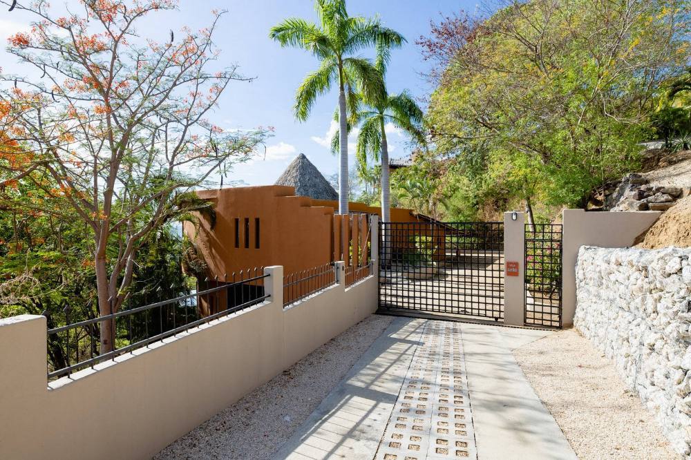 Hilltop Infinity Pool Villa, Flamingo, Guanacaste