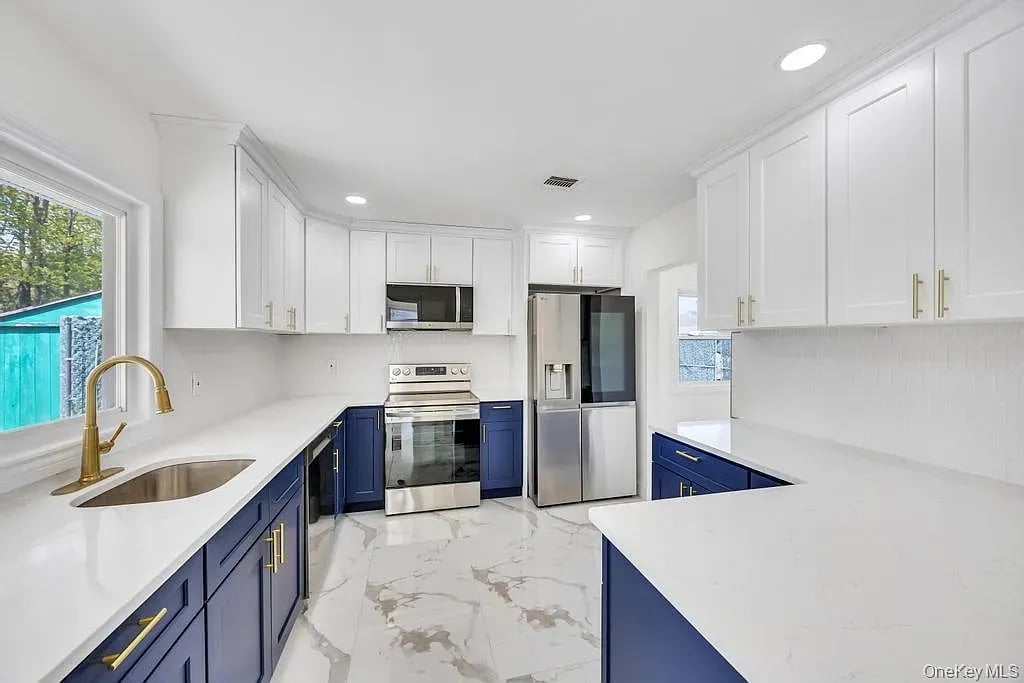 8 Grand Canyon Ln