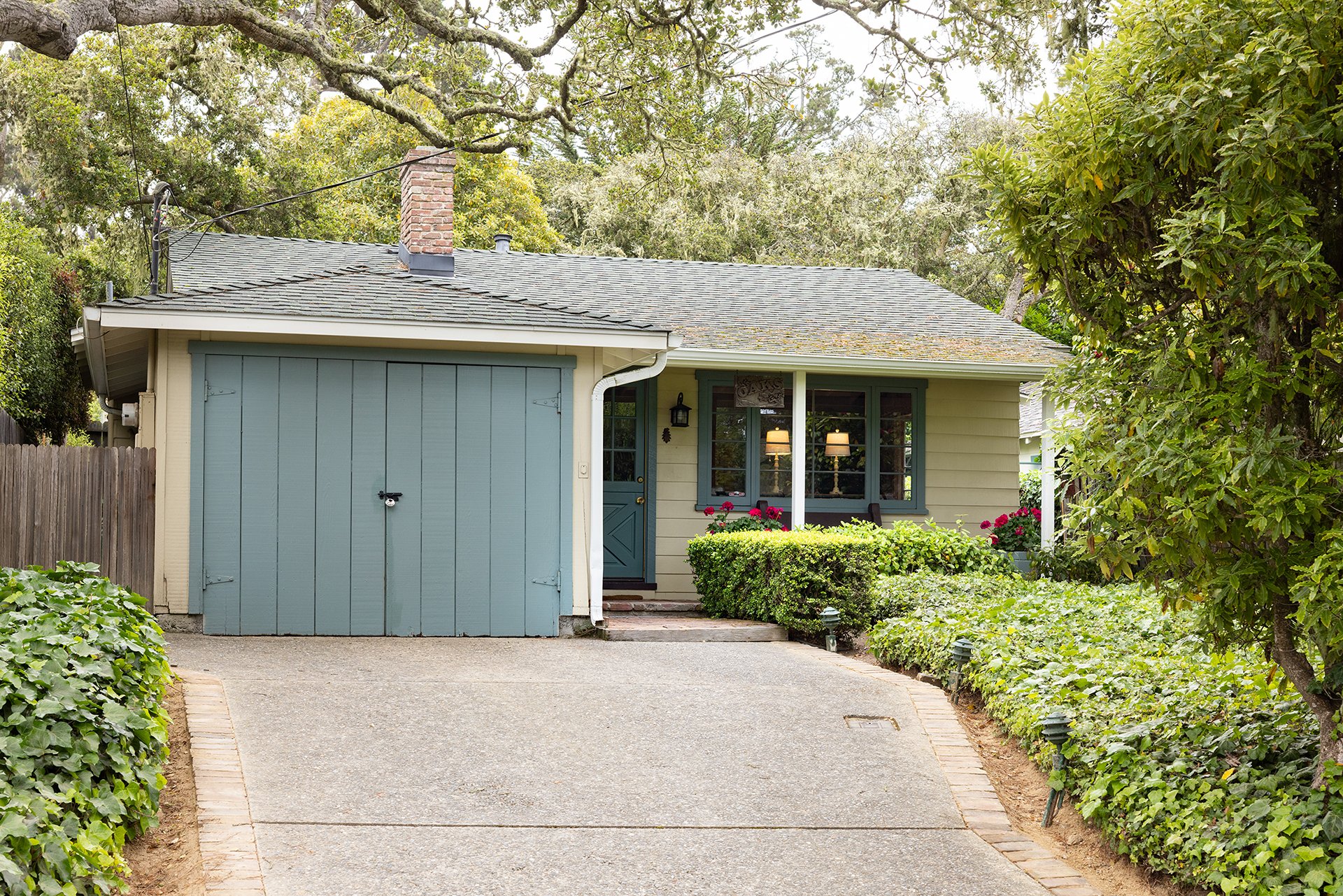Carmel Cottage Living - Lincoln 3NE of 12th