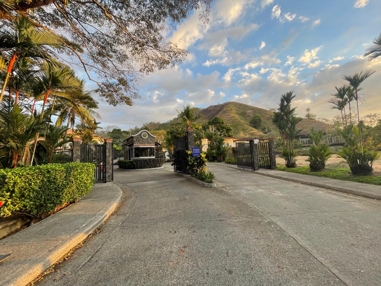 Private Gated Townhouse in Community minutes from Los Suenos Marina