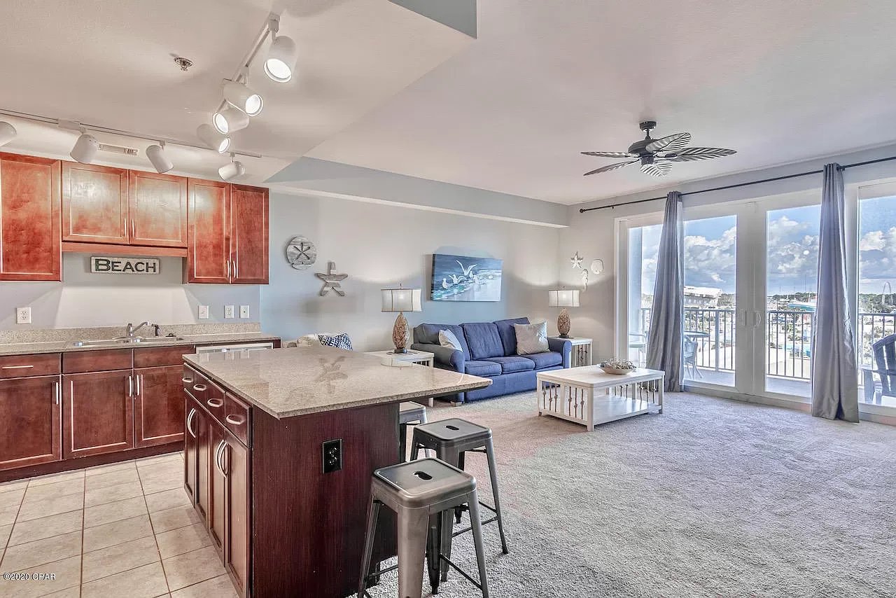 9902 S Thomas Drive Unit 635