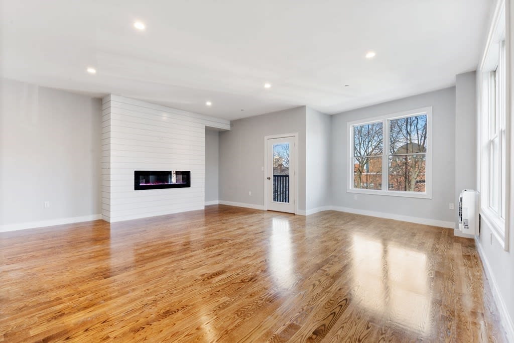 17 Centre St, #1