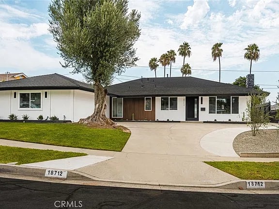 18712 Piper Pl