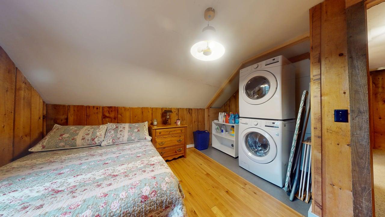 Pet Friendly Londonderry Home