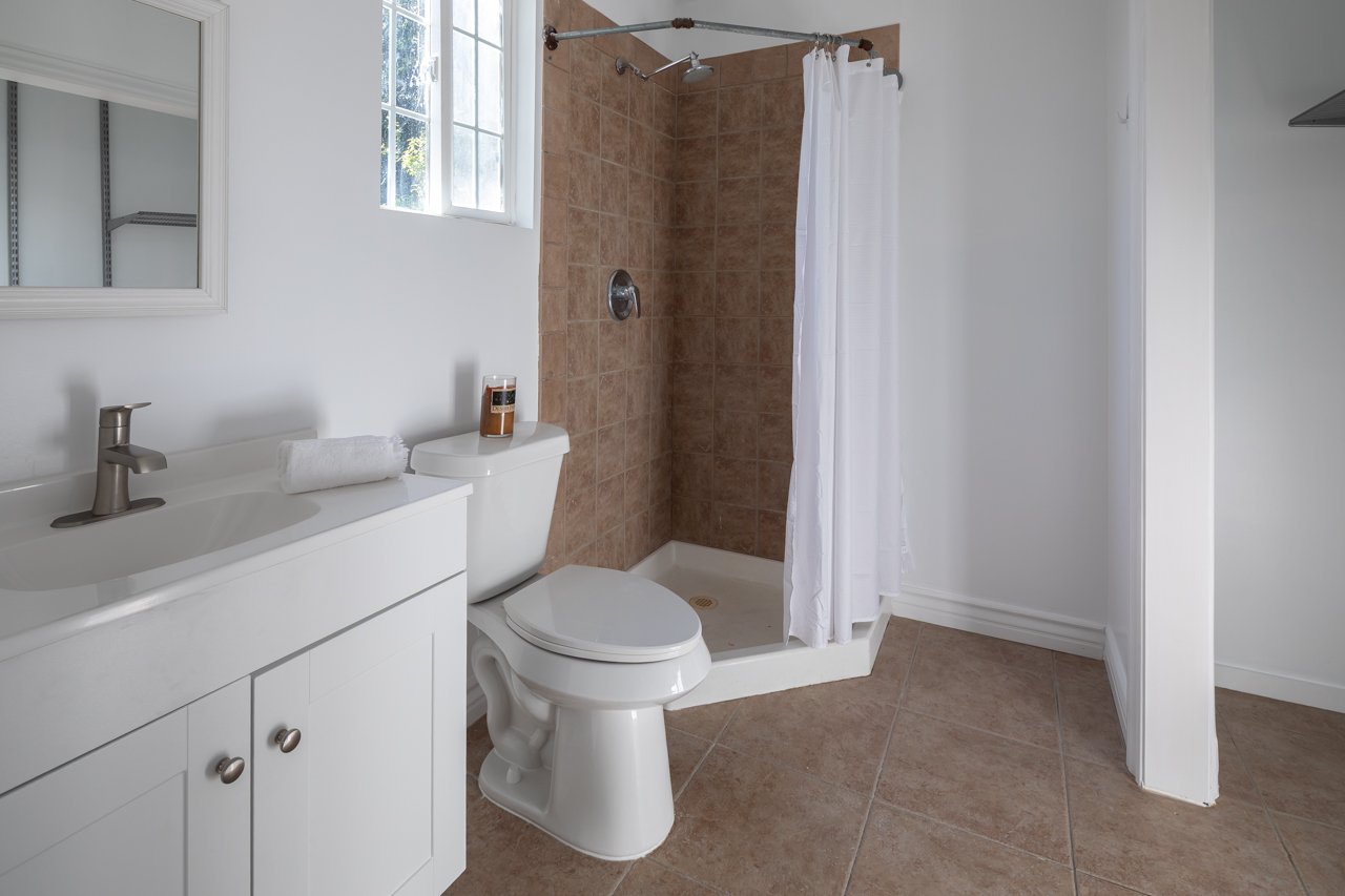 4427 Vantage Ave, Studio City