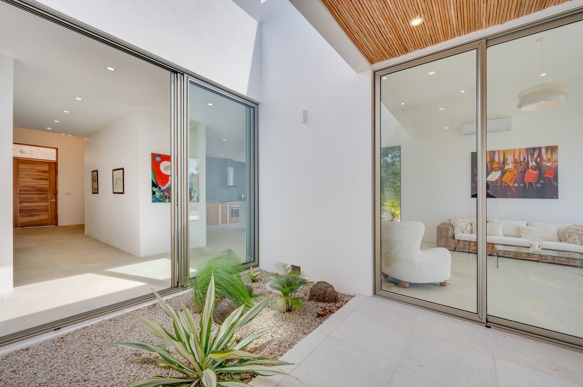 Finca Hermosa | Modern 3BR Luxury Villa with Infinity Pool in Exclusive Finca Panama Community