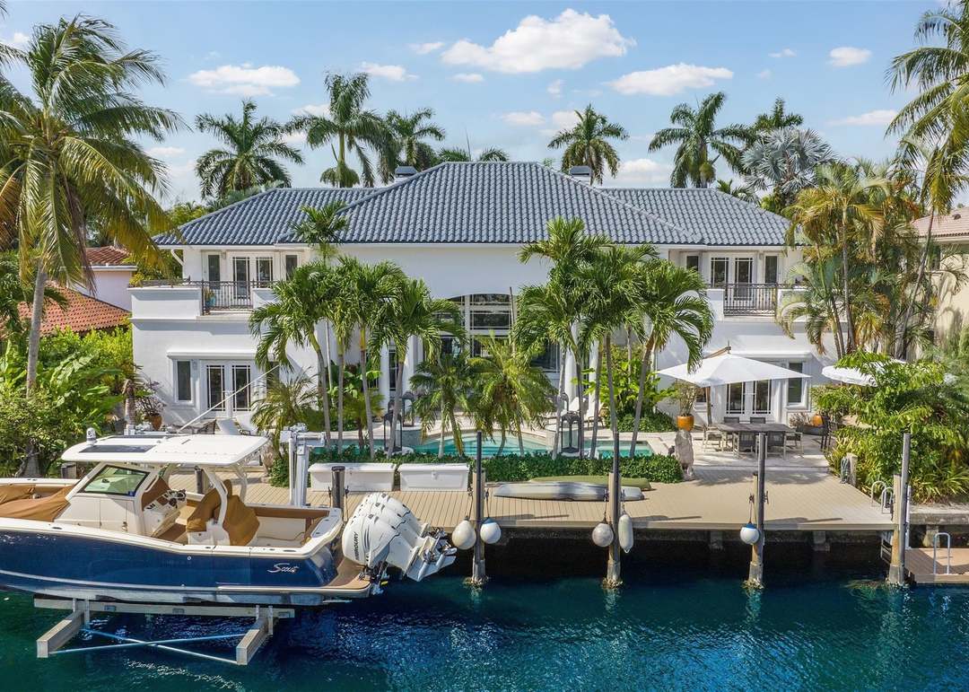 166 Royal Palm Dr