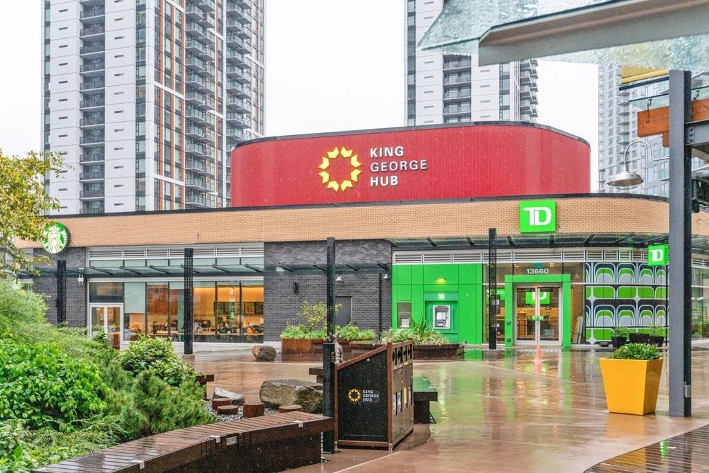 13615 Fraser Hwy, #402