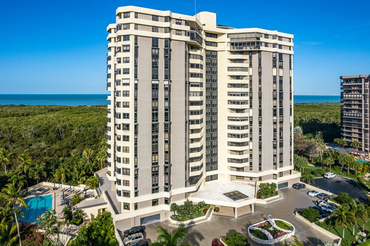 Grosvenor at Pelican Bay, Naples Florida