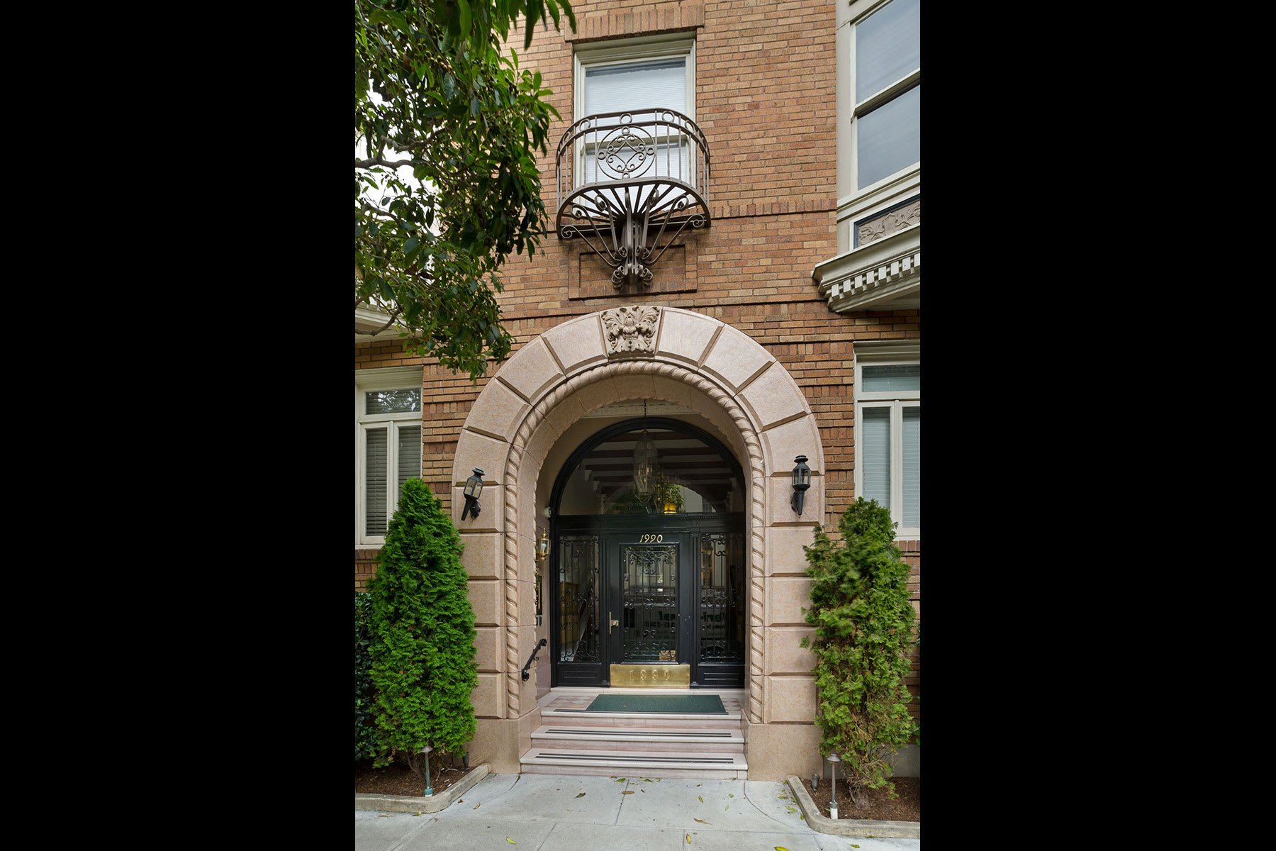 1990 Green Street, Unit 105