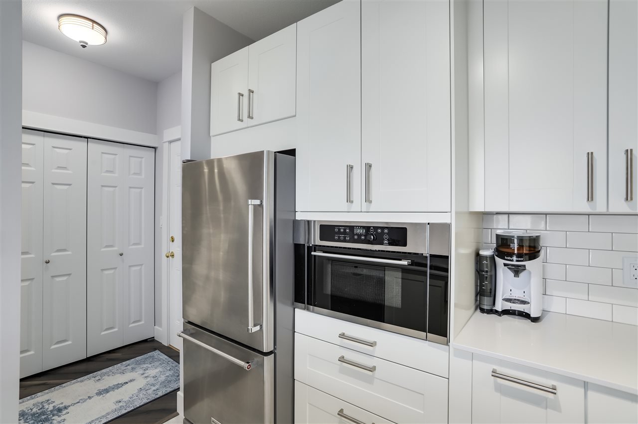 414-83 Star Cres