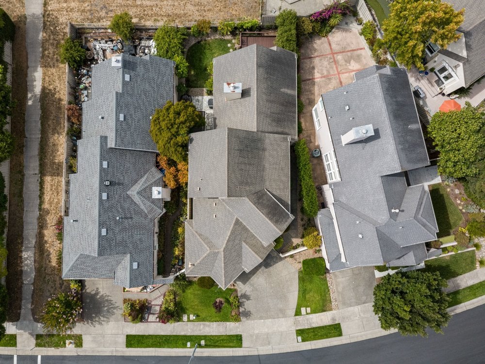 2010 Falcon Ridge Dr