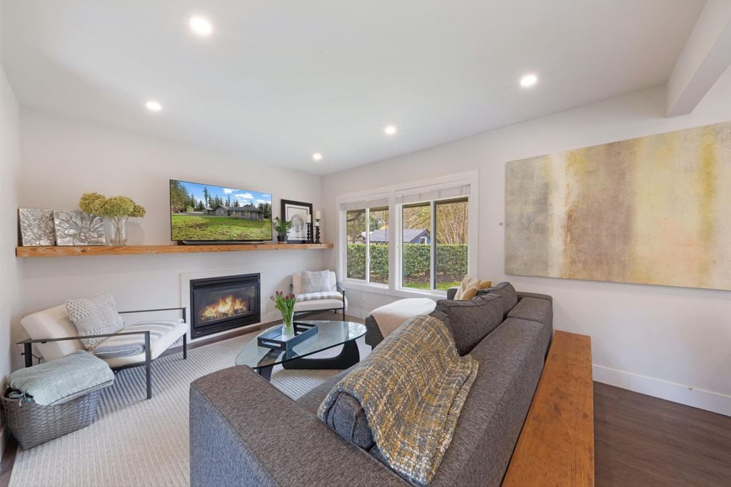 799 Grantham Pl