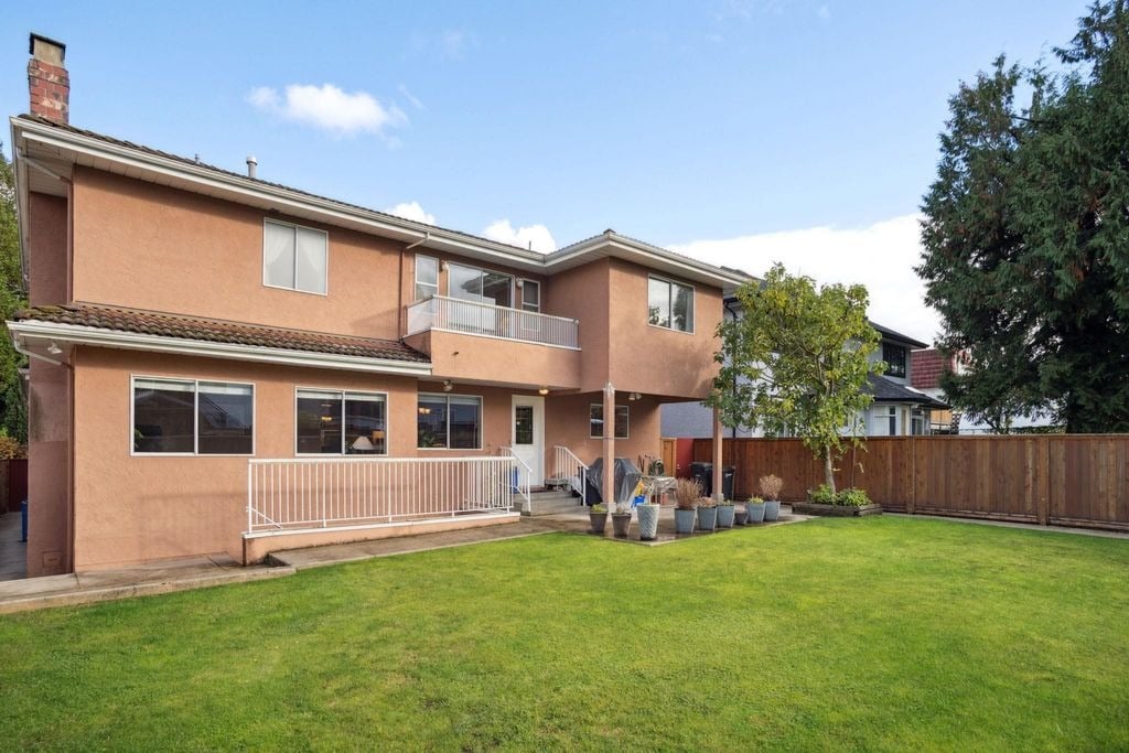 1387 Springer Avenue