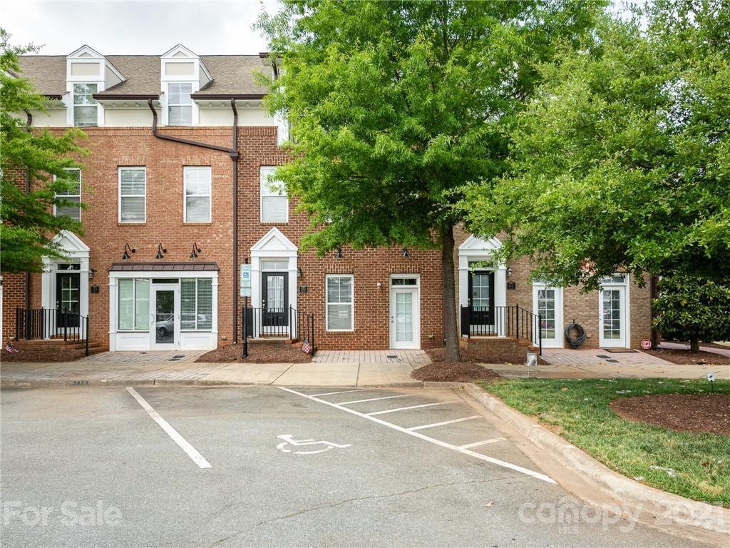2421 Bonterra Blvd #405