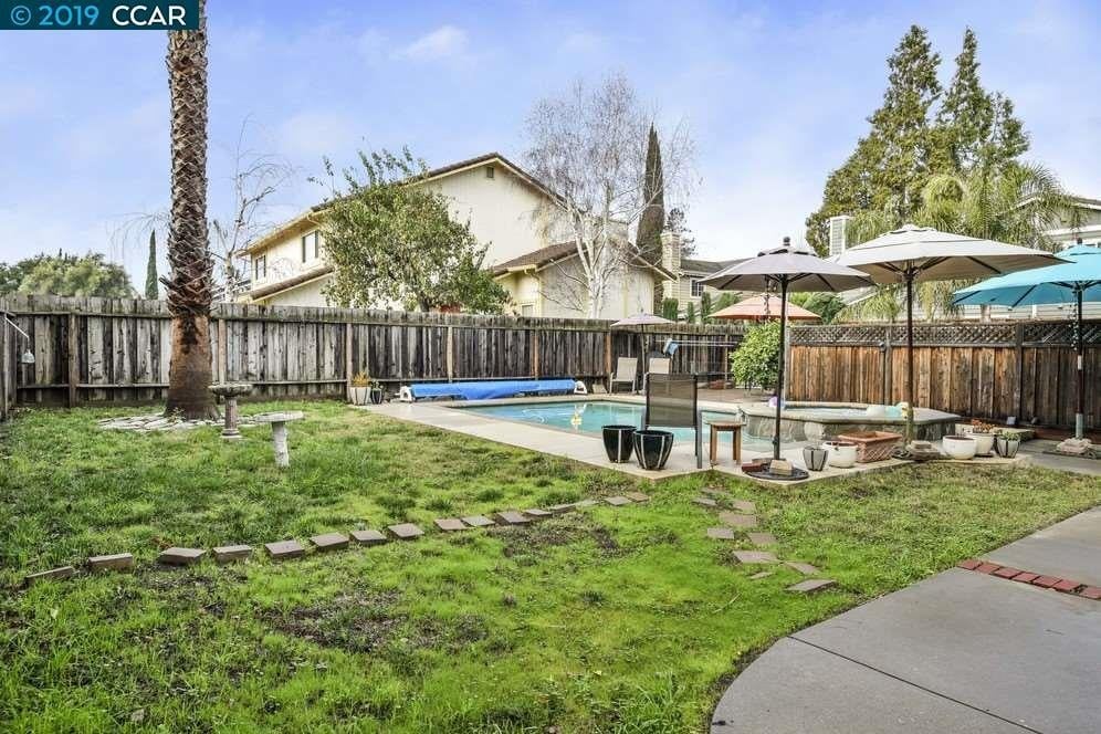 1041 Sheppard Rd 1045