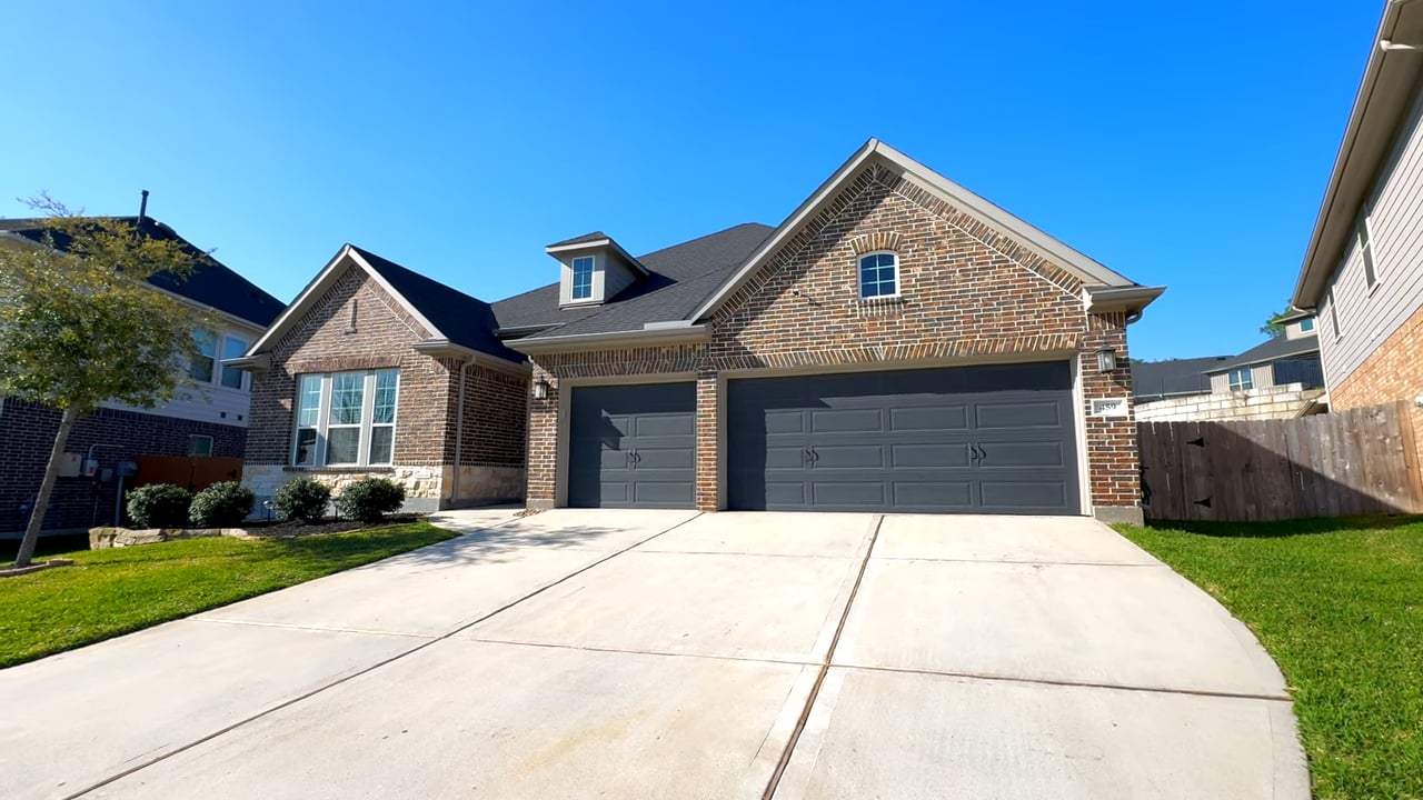 One Story Home with 3 Car Garage in Hills of Westlake