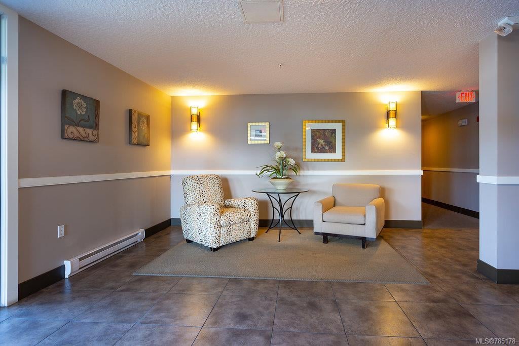 305-4529 West Saanich Rd