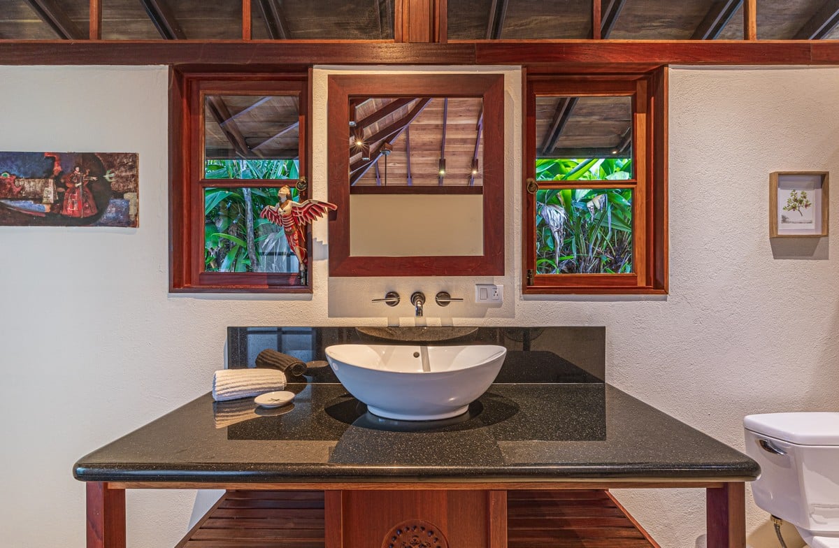 1.37 ACRES – 2 Bedroom Bali Style Home With Pool And THE BEST Ocean View!!!!!