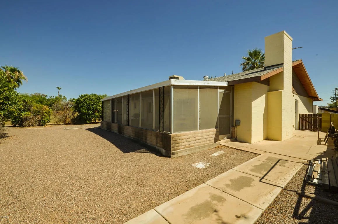1316 E Bishop Dr