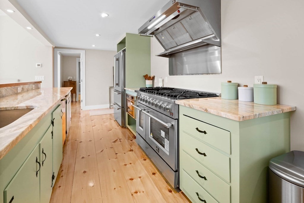 37 Twiss Rd
