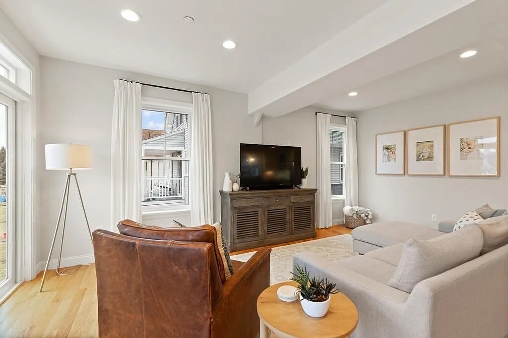 24 Walnut St, #2