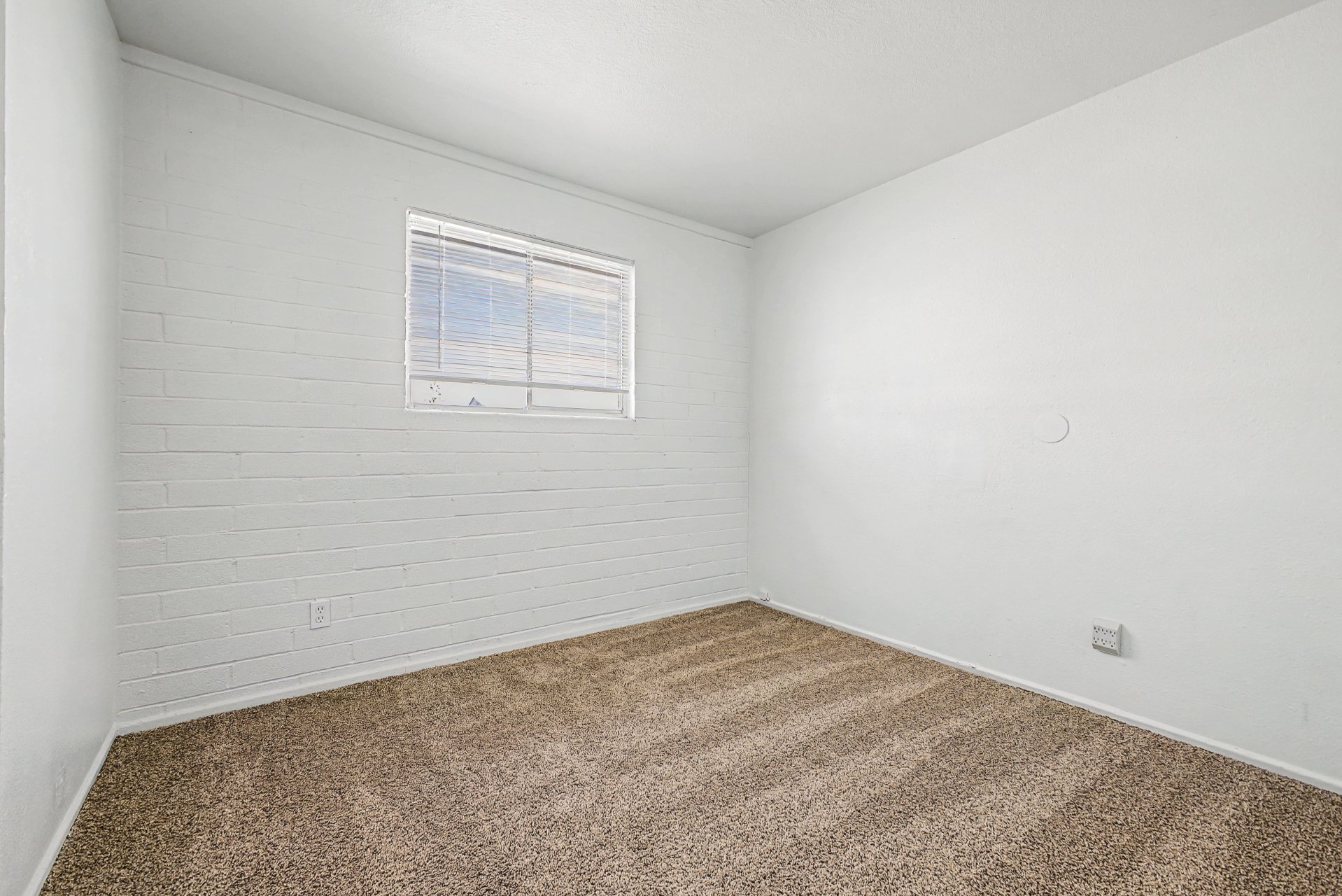 1319 Tulip Place