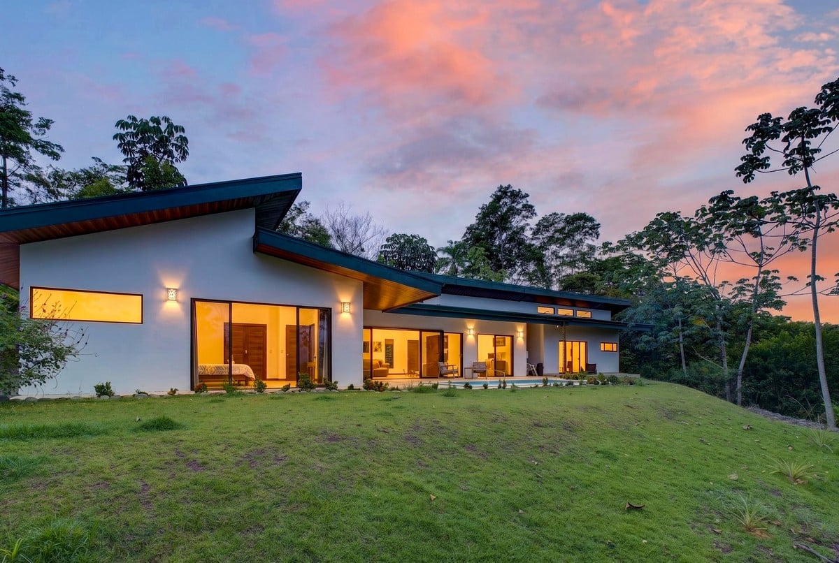 1.62 ACRES – Luxury 3 Bedroom Home Plus Guest House With Breathtaking Valley Views & Private Creek Access, Private Mountain Retreat!!!