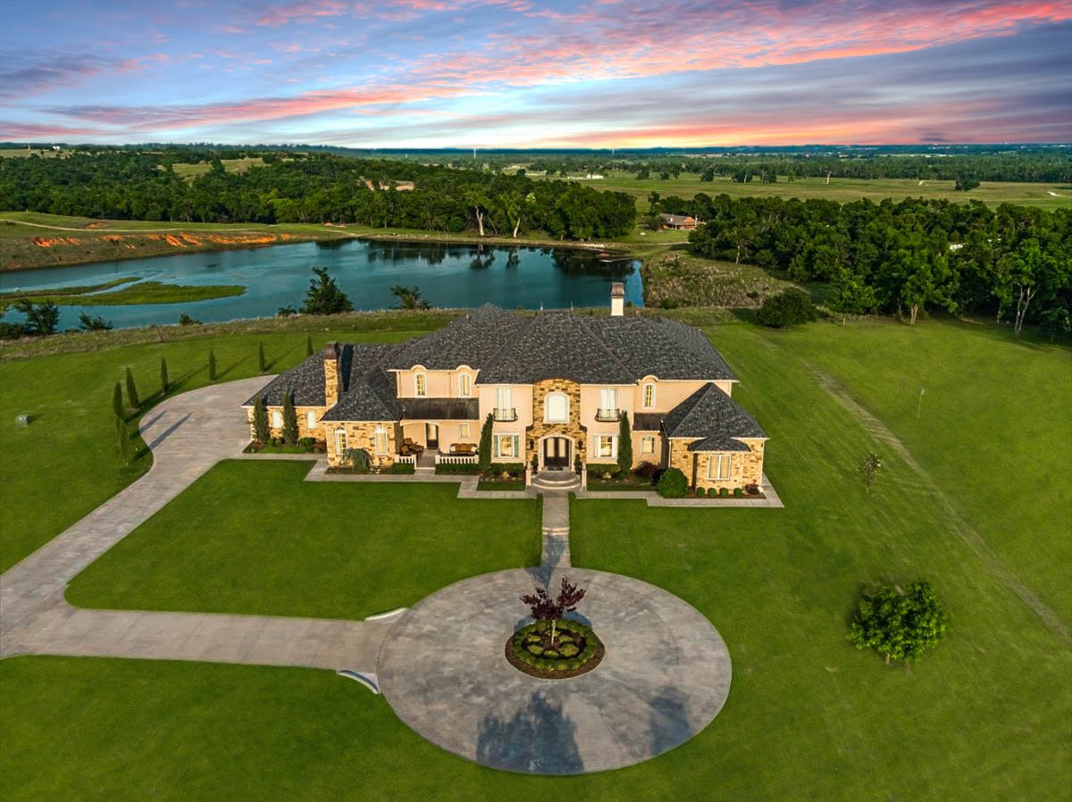 The Psychology of the First Showing — Why Buyers Decide in the First 90 Seconds - Wyatt Poindexter - The Agency Oklahoma 